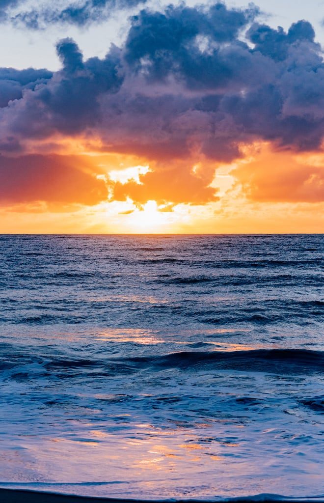 Nascer do sol na praia de Manaíra, um momento mágico. Veja mais fotos!