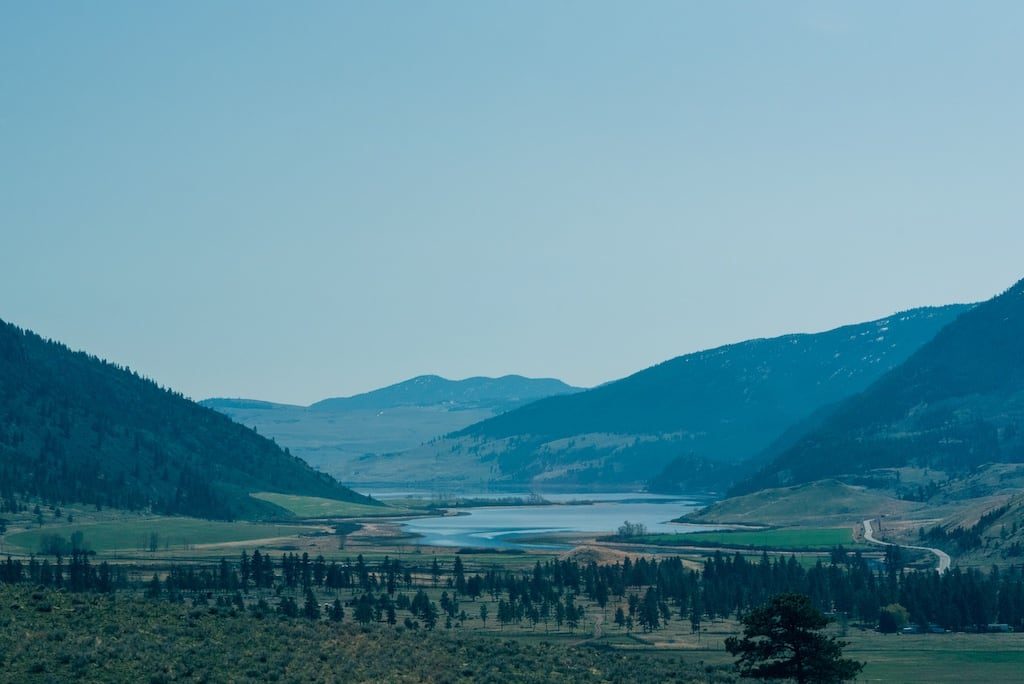 Saindo de Vancouver em direção as Rocky Mountains o caminho tem paisagens maravilhosas. Veja nosso roteiro completo de 4 dias viajando de carro!